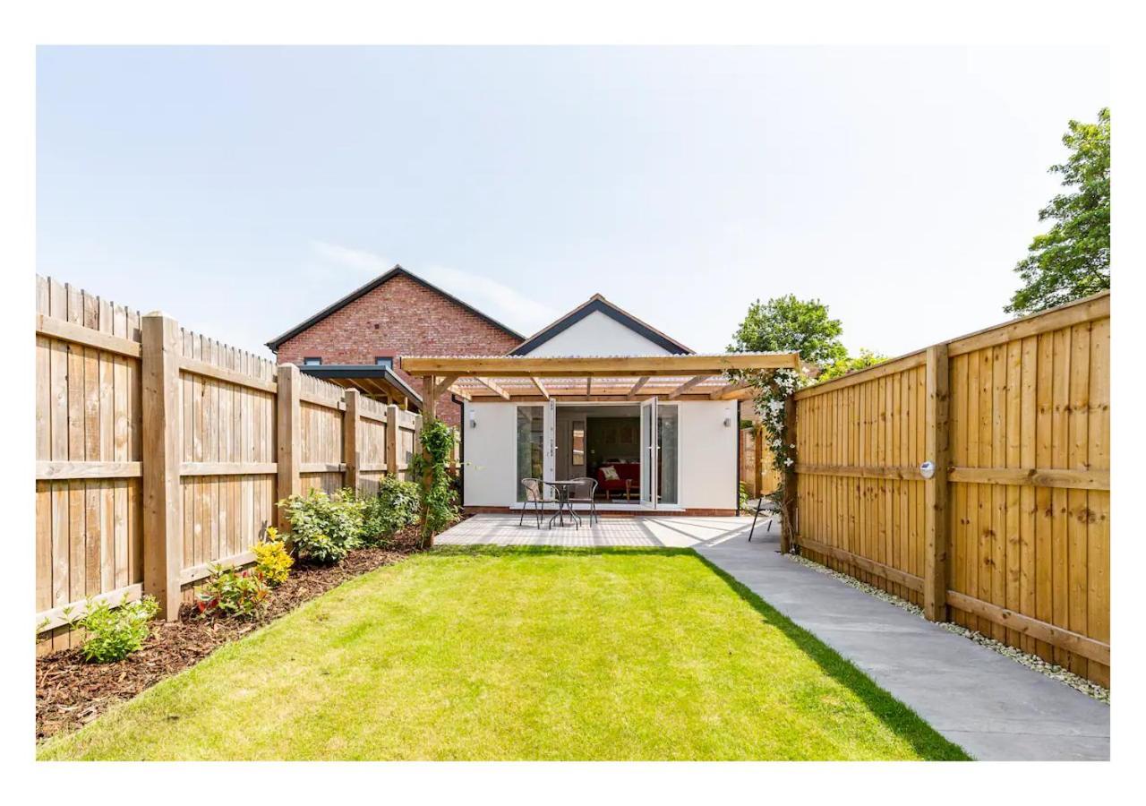Charming Chester Studio With Private Garden & Free Parking Luaran gambar